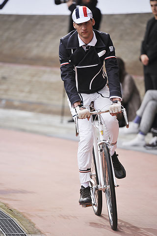 Moncler Gamme Bleu / - 2011